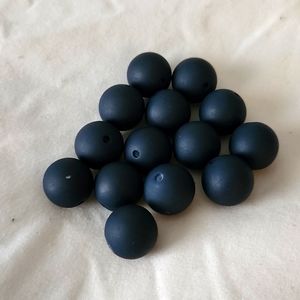 2/$8 Navy blue beads (set of 14)